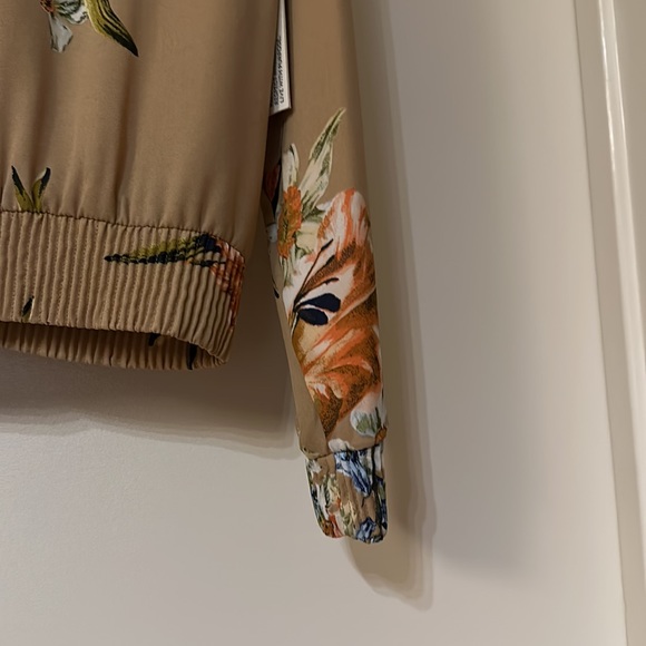 Jacket - Picture 11 of 13